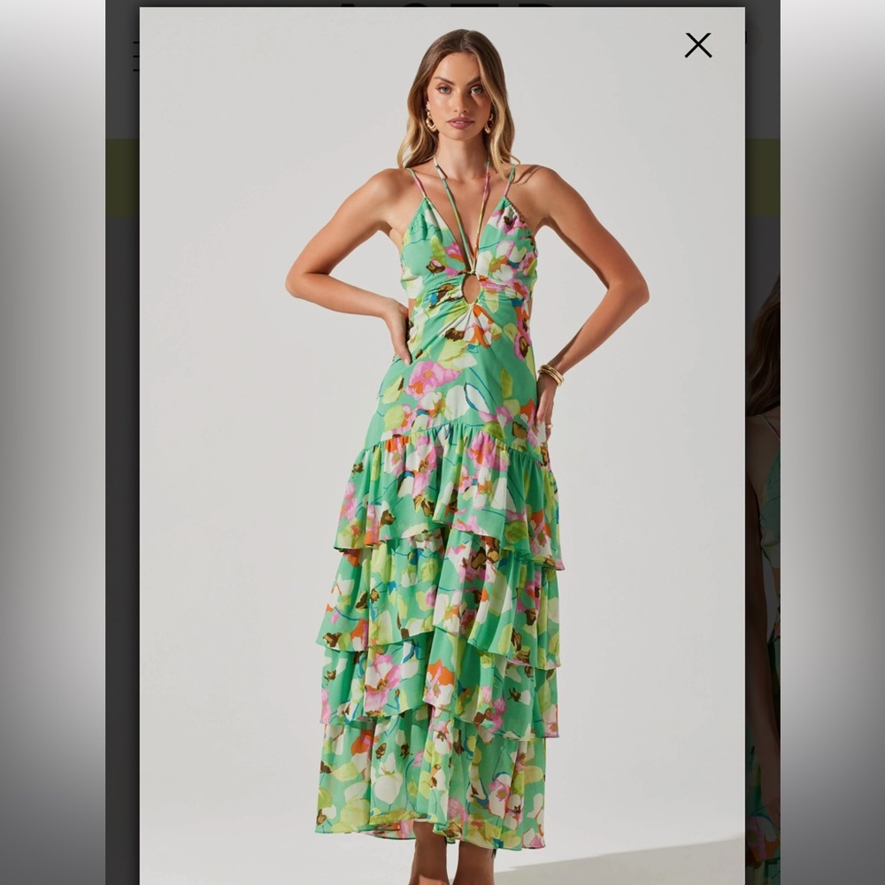 ASTR Aneira Floral Tiered Maxi Dress  Size M NWT